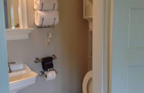 Phippsburg Bed & Breakfast | Kennebec Room - King Bed, Private Bath