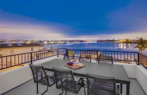 Central Mission Beach House | Kennebeck Cove
