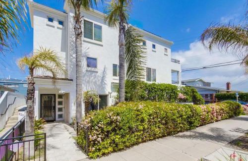 Central Mission Beach House | Kennebeck Cove