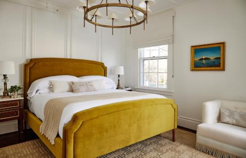 Kennebunkport Bed & Breakfast | Kennebunkport Captains Collection