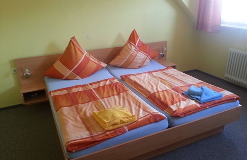 Kenn Hotel | Kenner Treff