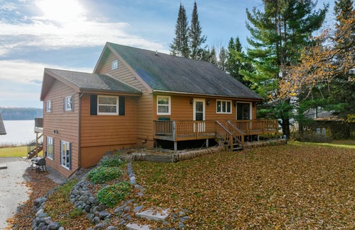 Cable House | Kenny Lodge 4 Bedroom Hotel Room by RedAwning