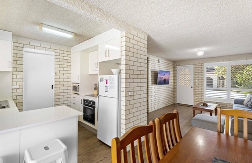 Ballina Apartment | Kenway Lodge - Convenience at Your Fingertips & Wifi
