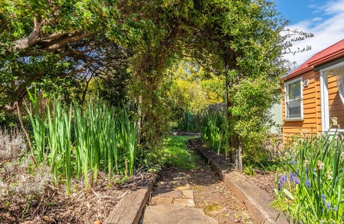Deloraine Cottage | Kenya Cottage Accommodation