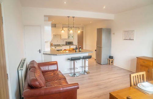 Keswick Apartment | Keswick centre spacious and modern 3 bed apartment plus sofa bed