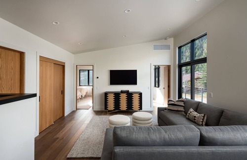Ketchum House | Ketchum Modern 4BR: Panoramic Mountain Views, Luxe Amenities, Ideal Location