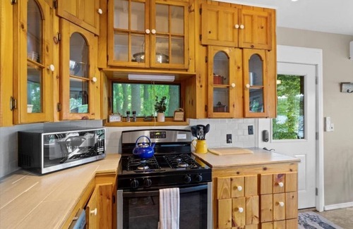 Dundee Cottage | Keuka Lake | Panoramic Lake Views | Lake Access