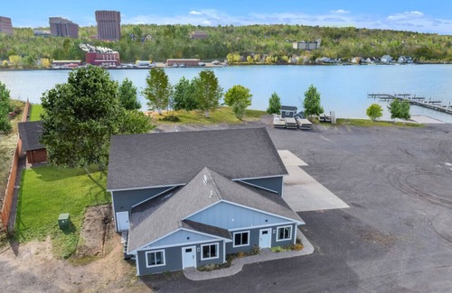Houghton Cabin | Keweenaw Cabin #1 Hot Tub, Trail Access, Minutes to MTU & Dining