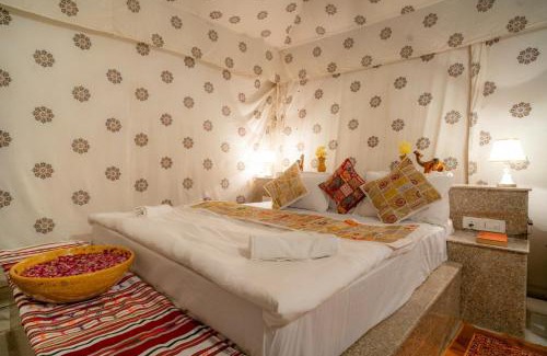 Amar Sagar Pol Hotel | Khamma Ghani Resort with pool Luxury camp in Jaisalmer