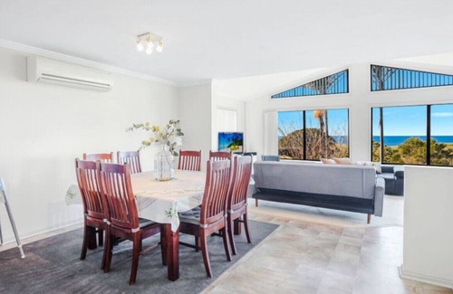 Kiama Heights Other | Kiama · Kiama Ocean View Cottage lifestyle