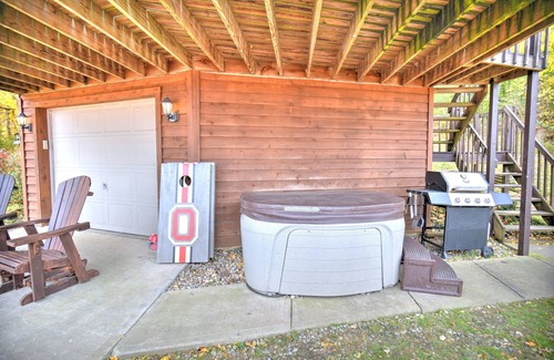Logan Cabin | Kid friendly secluded Cabin w/Incredible views and stocked fishing pond.