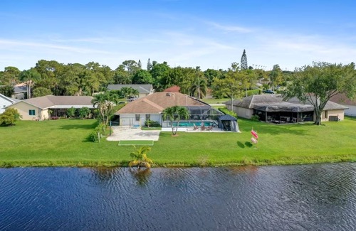 Wellington House | Kids and Pets Welcome