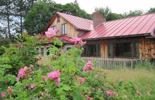 Rochester House | Killington, Pico, Sugarbush, Mad River Glen, Middlebury Snowbowl + many more