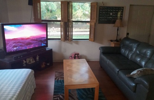 Fellowship House | King and Queen Beds Level 2 EV Car Charger - Close to Silver Springs and Zipline