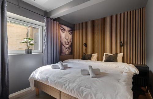 Arstad Apartment | King bed - Free parking - Renovated June 2025