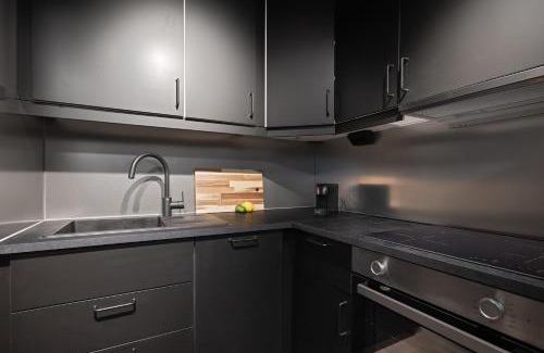 Arstad Apartment | King bed - Free parking - Renovated June 2025