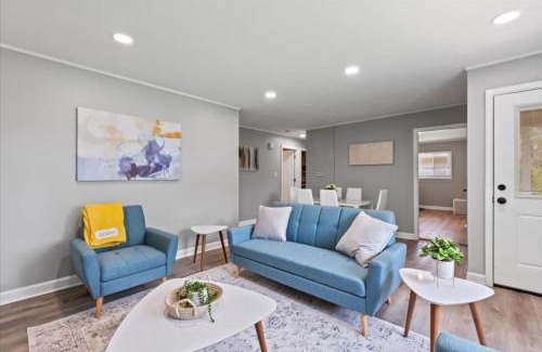 Wheeling House | King Bed, Free Wi-Fi Wheeling