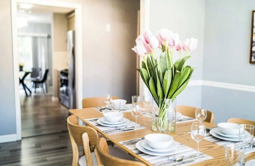 Lawrenceville House | King Bed/Gameroom/Fire Pit & Grill/Patio/5beds