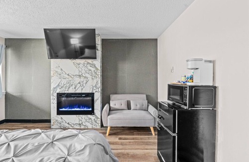Marshfield Hotel | King Bed in Lux Boutique Hotel