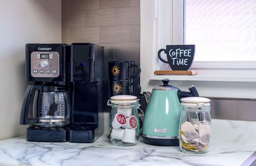 Fort Wayne House | King Bed, Large Deck, Walk to Lakeside Park, 2mi to Downtown, Coliseum, Sports