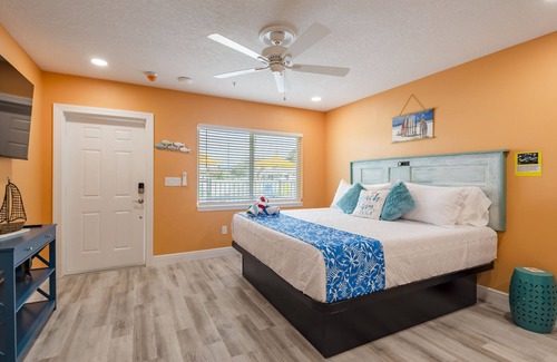 St. Pete Beach Hotel | King Efficiency 3