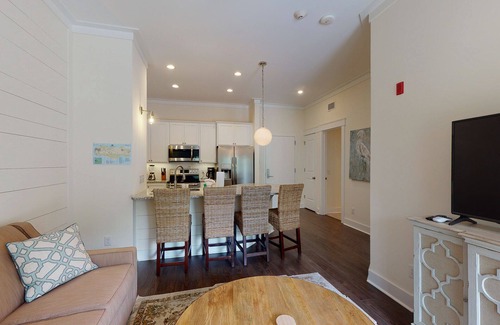 King City Condo | King one-bedroom condo w/pool in the SSI Village area Unit 2301