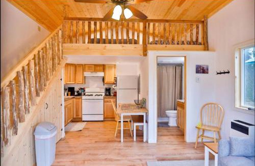 Kenai House | King Salmon Suite, Cabin 4 at Lower Kenai Lodge