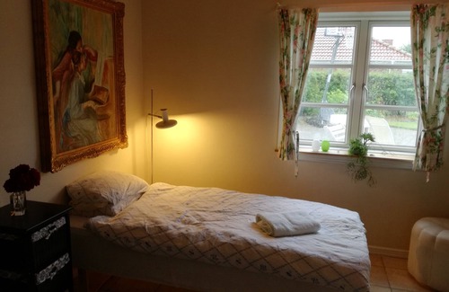 Skjern Bed & Breakfast | King size beds, Spa and Health Care, Yoga and Mindful Meditation.