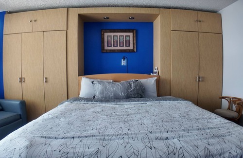 Bermuda Riviera Hotel | King Size Ocean View Studio at the Ocean Manor Hotel & Resort