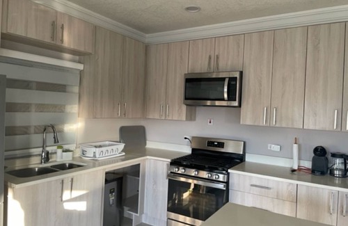 St. Ann's Bay Villa | KING SIZE Villa with Pool and beach