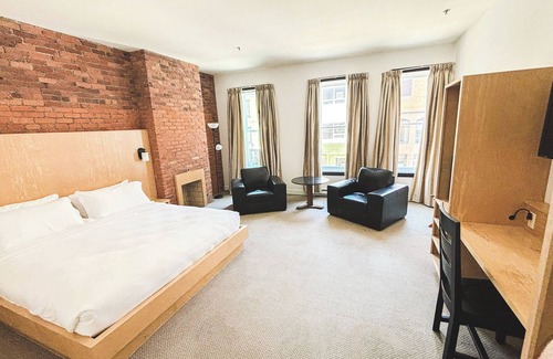 Downtown St. John's Apartment | King Suite at The Franklin Hotel in the Heart of Downtown St. John’s NL