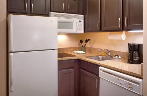 Peoria Apartment | King Suite. Free Breakfast. Pool & Hot Tub. Great for Business Travelers!