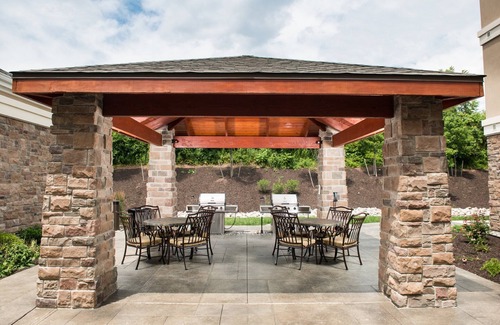 North Wales Condo | King Suite | Pool & Whirlpool access