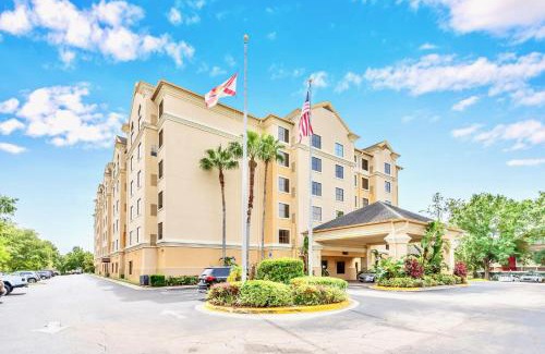Florida Central Atlantic Coast Apartment | King Suite w BBQ & Games Room - Sand Lake