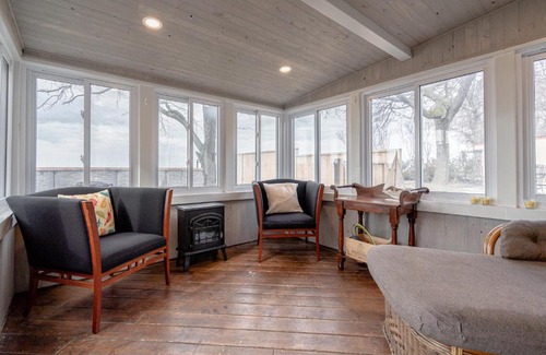 Leamington House | KingFisher Lakehouse - Make Forever Memories Here!