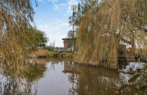 Welney House | Kingfisher Lodge