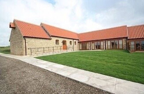 Twywell Cottage | Kingfisher Sleeps 5 (3 Bedrooms)