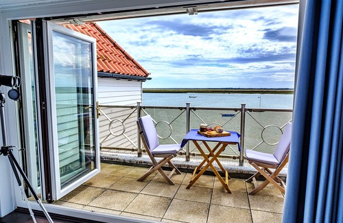 Burnham-on-Crouch Apartment | Kings Wharf by Interhome