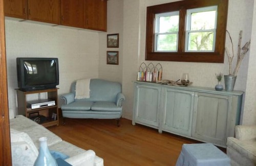 Ashfield-Colborne-Wawanosh House | Kingsbridge in the Country, near Lake Huron
