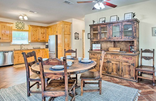 Kingston House | Kingston Home w/Patio < 4 Mi to Lake Texoma!
