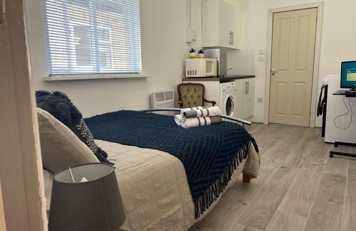 Portsmouth House | Kingston Studio flat