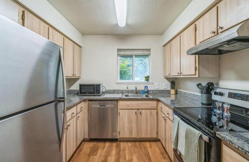 Harlow Apartment | Kinsrow Spacious Apartment in Prime Location