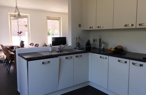 Nivelles House | Kipili Spirit House - Luxury house with garden