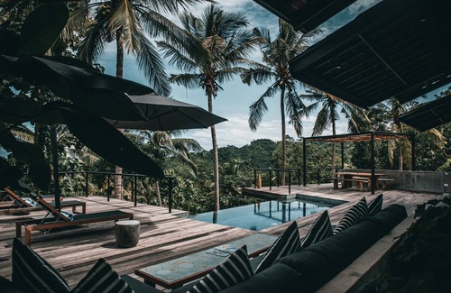 Selong Belanak Villa | Kirikan Villas - Secluded Jungle Paradise