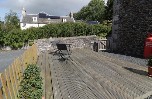 Kelso Cottage | KIRK COTTAGE, pet friendly, with open fire in Hownam
