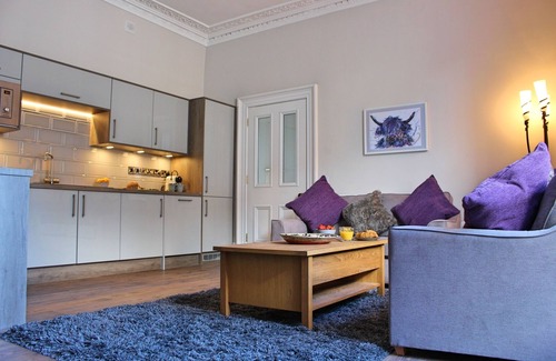 Dalavich Apartment | Kirk View, 5 minutes from the station and local amenities.