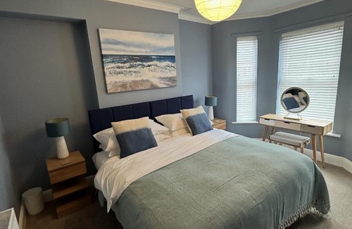 Birkenhead House | Kirkland Avenue