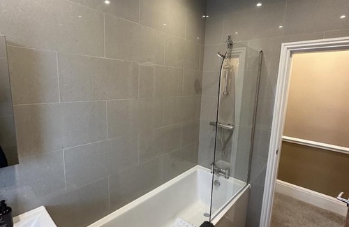 Birkenhead House | Kirkland Avenue