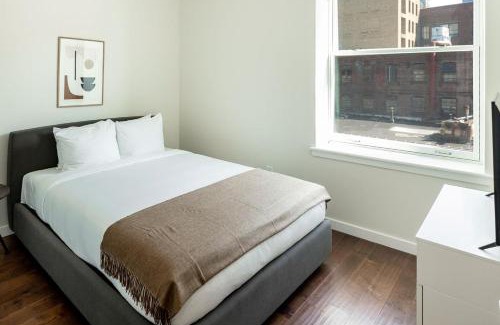 Central Business District Apartment | Kislak 303 Luxurious 2BR in Heart of Downtown
