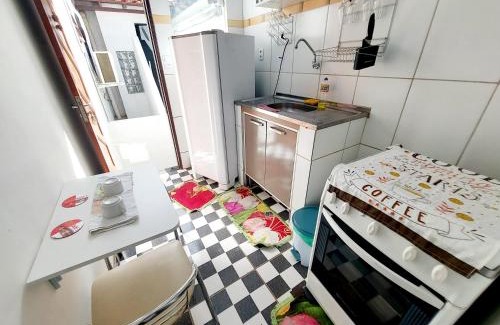 Jardim Nautilus Apartment | Kitnet Aconchegante com Varanda e Cozinha